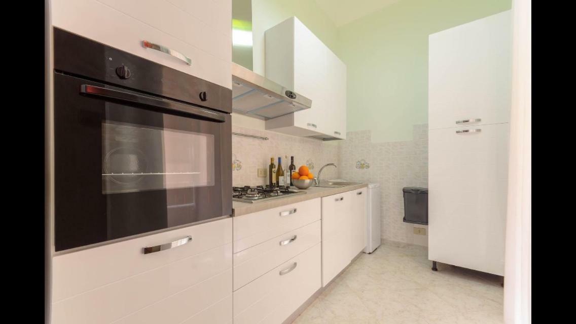 Spacious Modern And Cozy Apartment Trapani Bagian luar foto